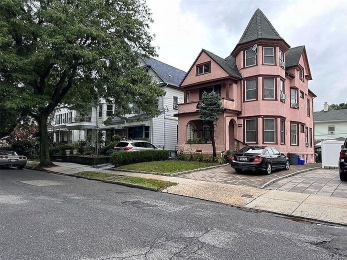 129 Urban Street