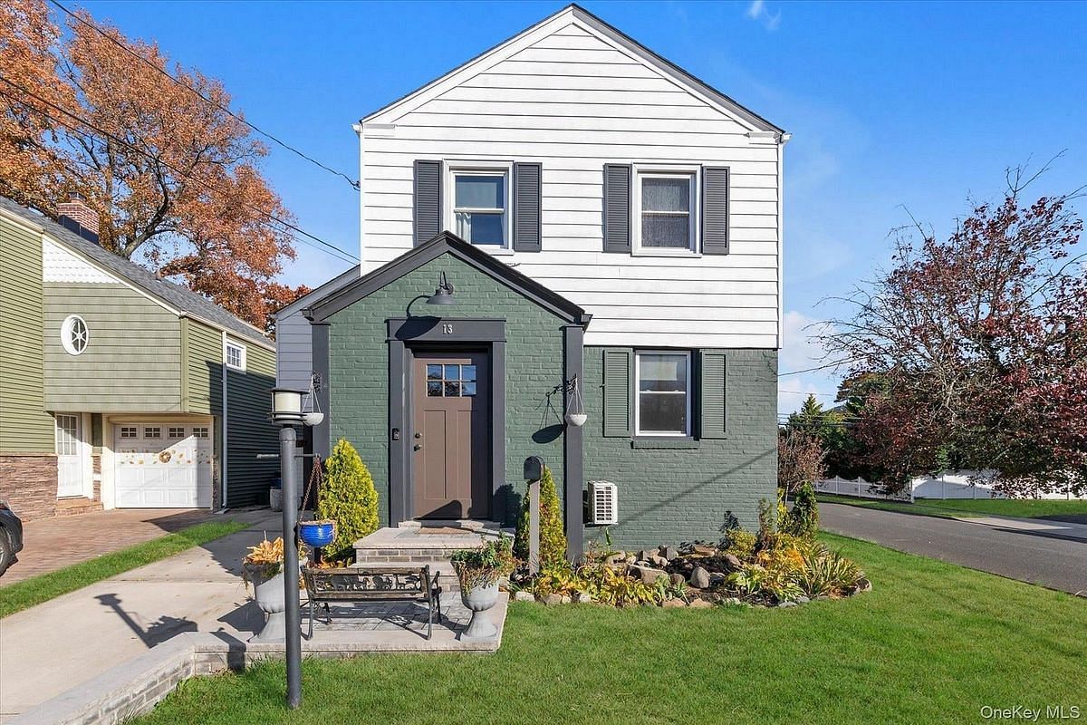 Image 1 of 22 for 13 Gotham Street in Long Island, Hempstead, NY, 11581