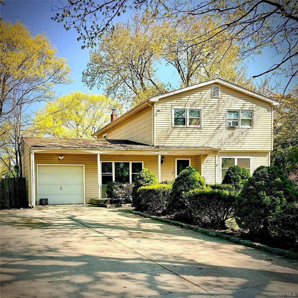 13 Hampton Avenue