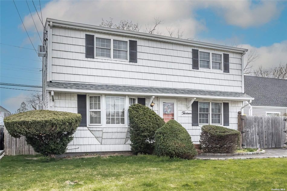 Image 1 of 23 for 13 Lawnside Drive in Long Island, Hicksville, NY, 11801