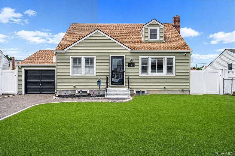 13 Maple Drive