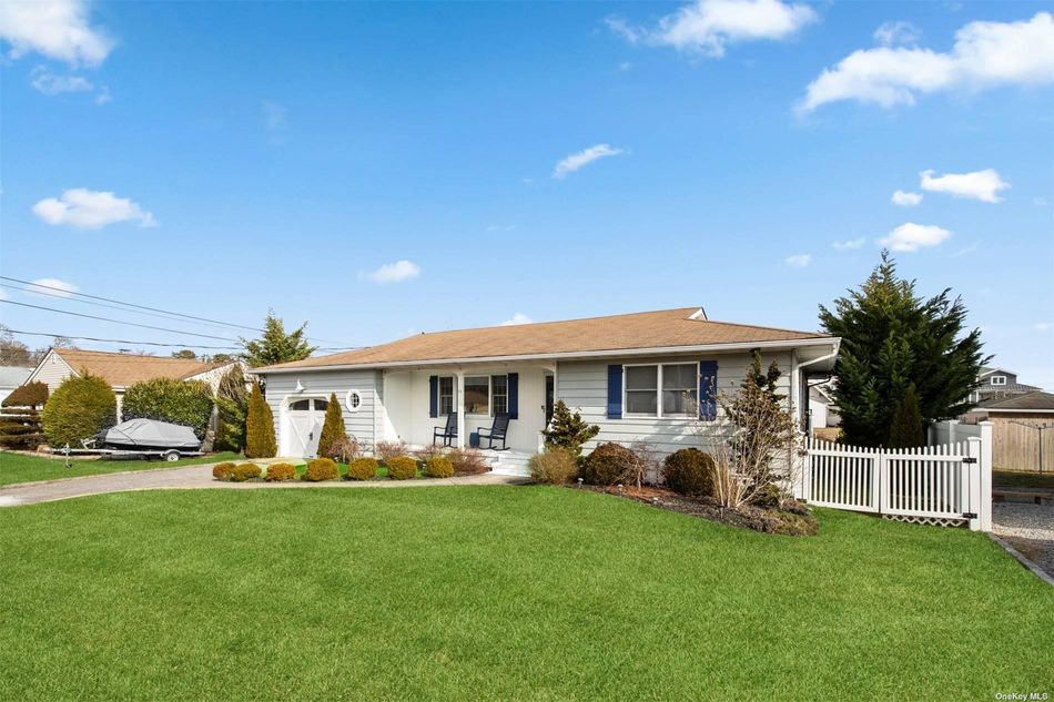 Image 1 of 31 for 13 Marlin Road in Long Island, E. Quogue, NY, 11942
