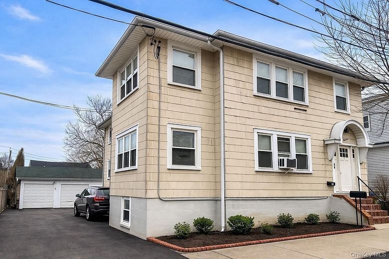13 S Bleeker Street
