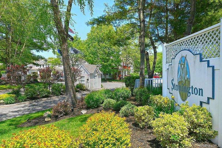 130 Commodore Circle