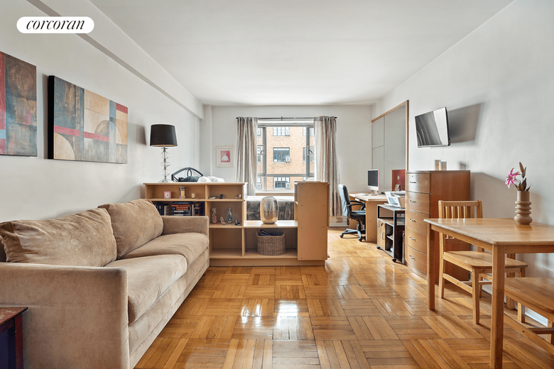 130 Eighth Avenue #7D