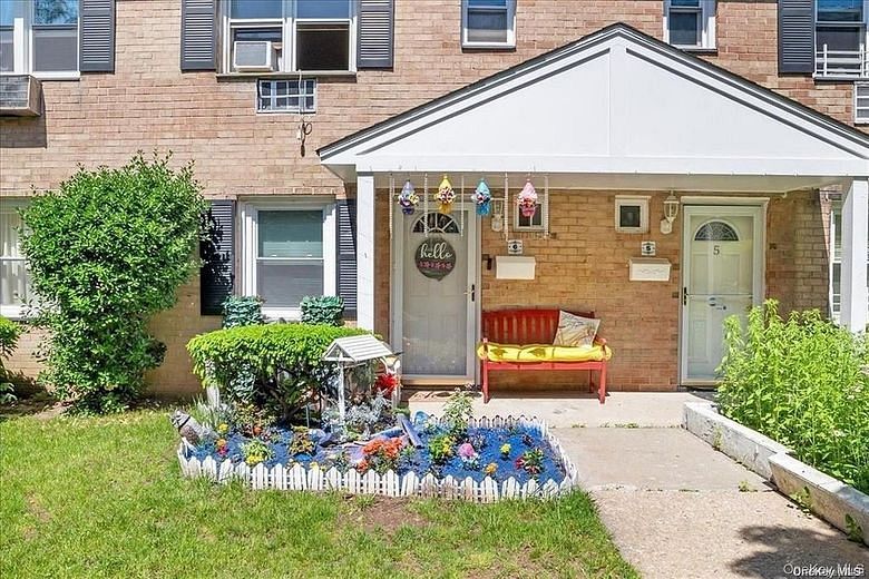 130 Glenwood Avenue #6