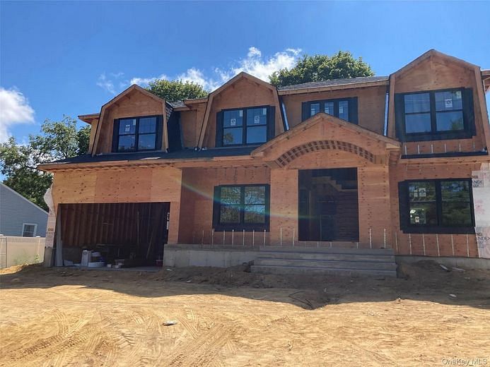 130 Syosset Woodbury Road