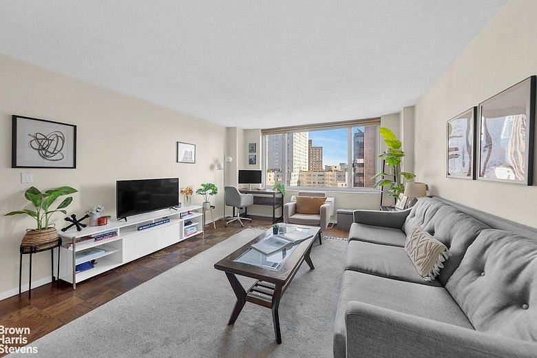 130 West 67th Street #22H
