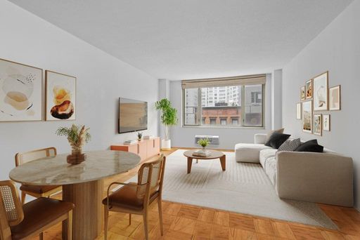 Image 1 of 7 for 130 West 67th Street #6K in Manhattan, New York, NY, 10023