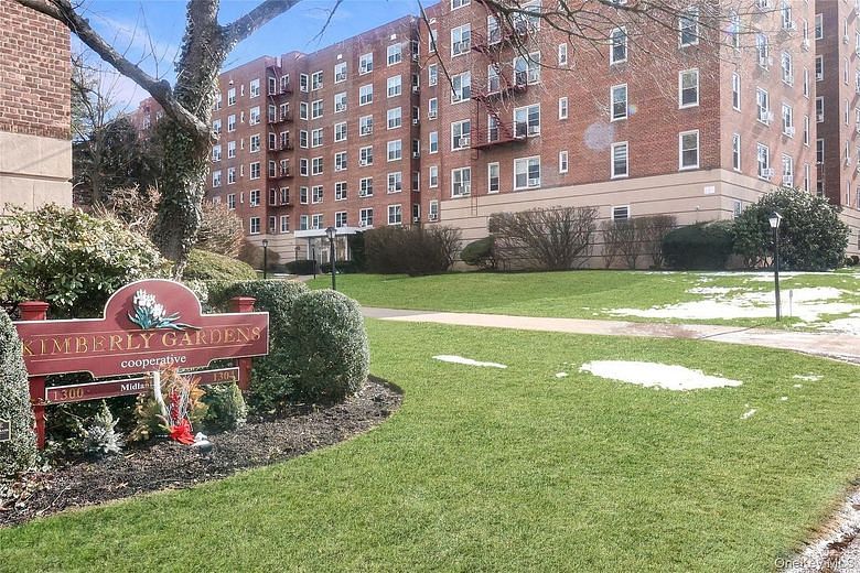 1300 Midland Avenue #A51