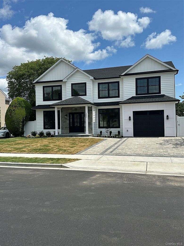 1301 Lakeside Drive