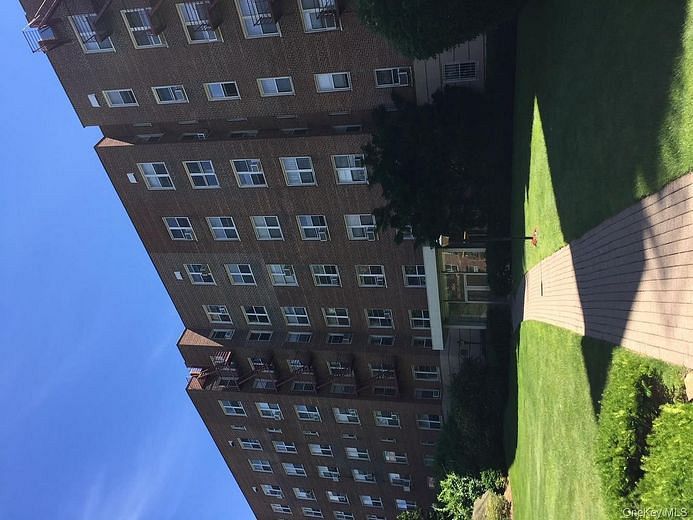 1304 Midland Avenue #B-75