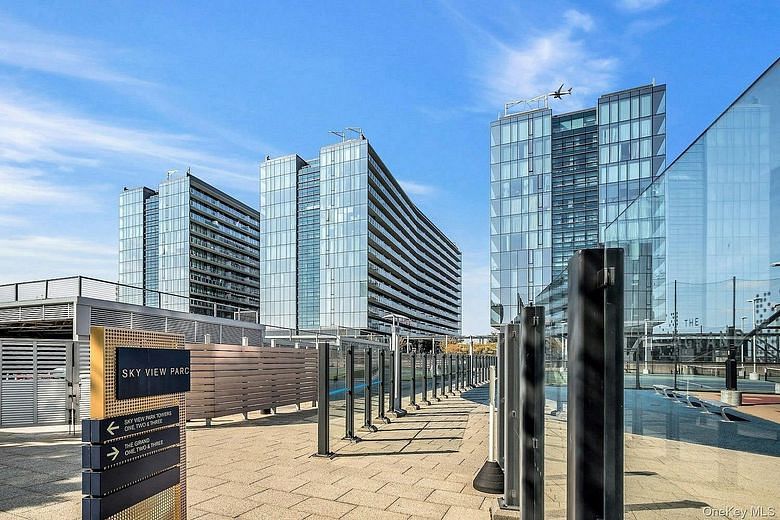 131-01 40th Road #17V