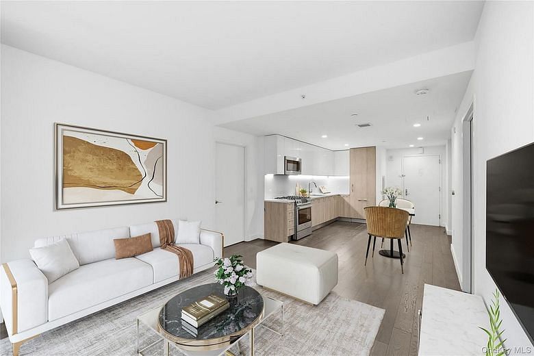 131-03 40 road Boulevard #11Q