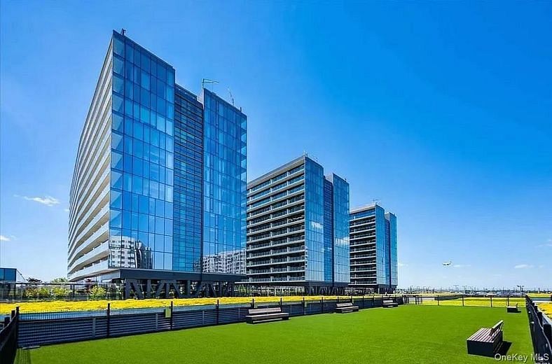 131-05 40th Road #PH2D