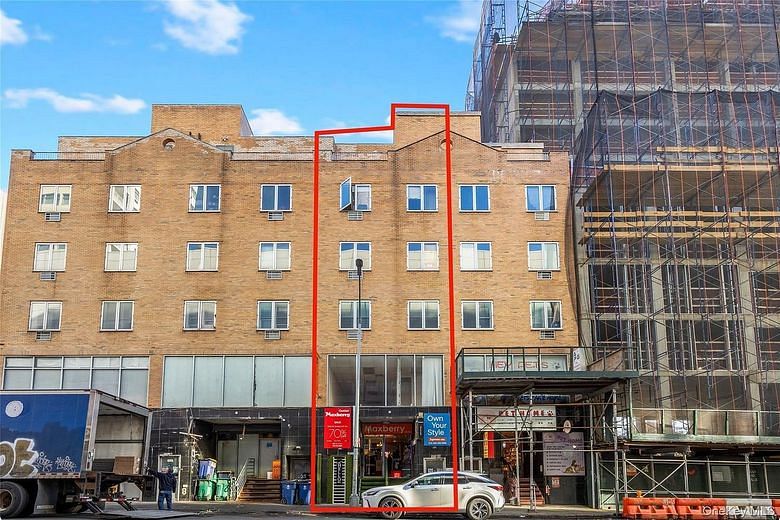 131-44 40 Road