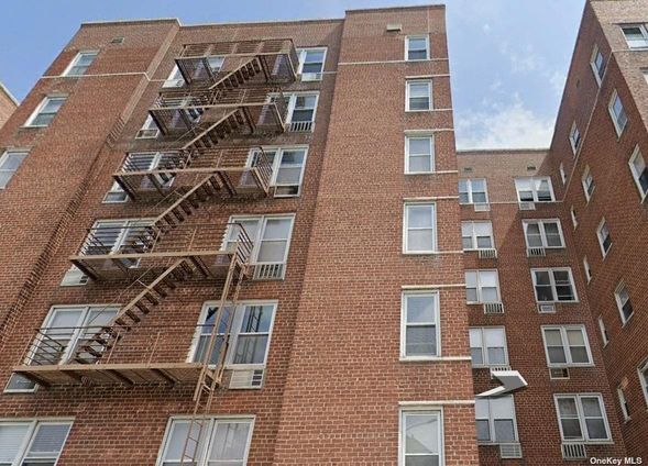 Image 1 of 11 for 131 74th Street #4C in Brooklyn, NY, 11209