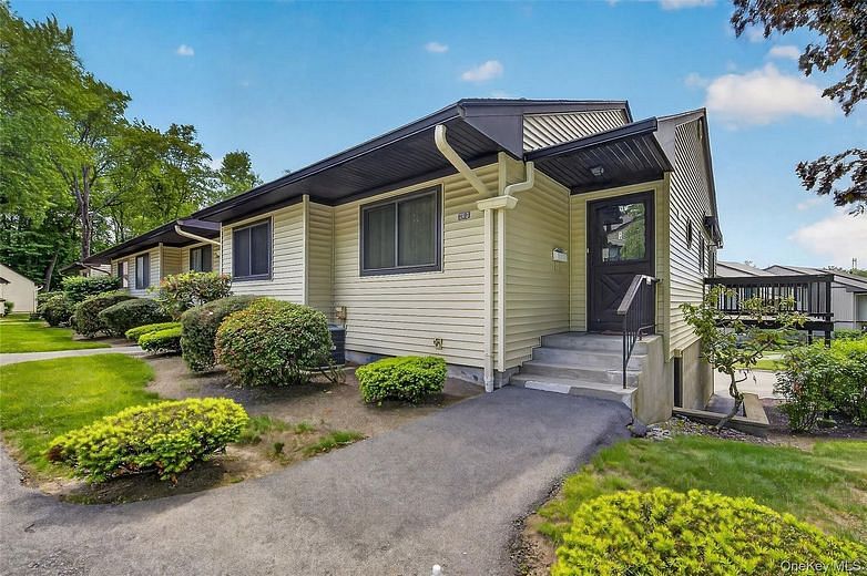 131 Columbia Court #D