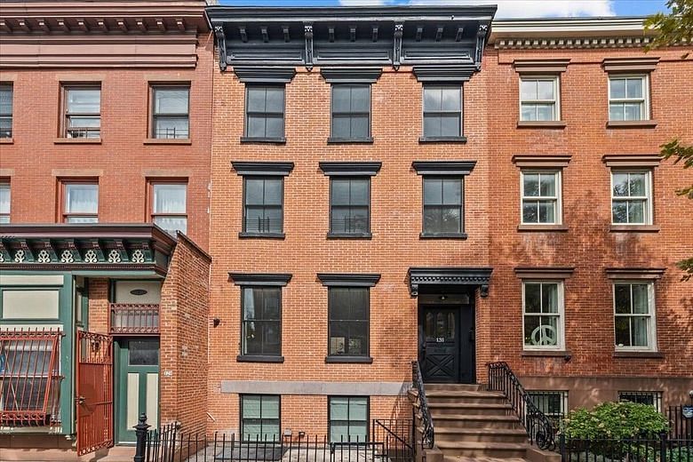 131 Kane Street
