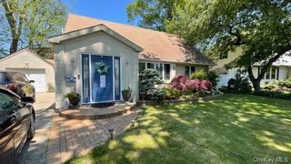Image 1 of 5 for 1310 Waverly Street in Long Island, Hewlett, NY, 11557