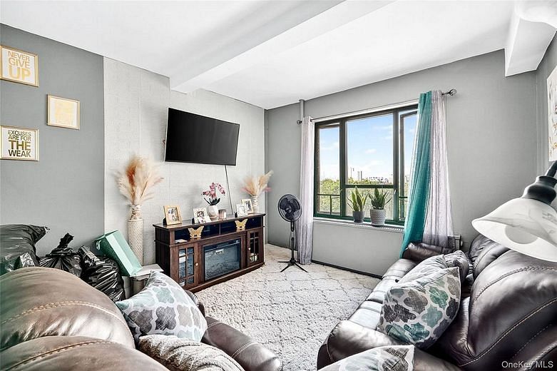 1314 Virginia Avenue #6G