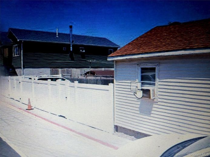 1317 Cross Bay Boulevard