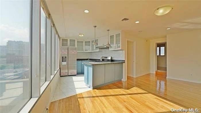 132-03 Sanford Avenue #8M