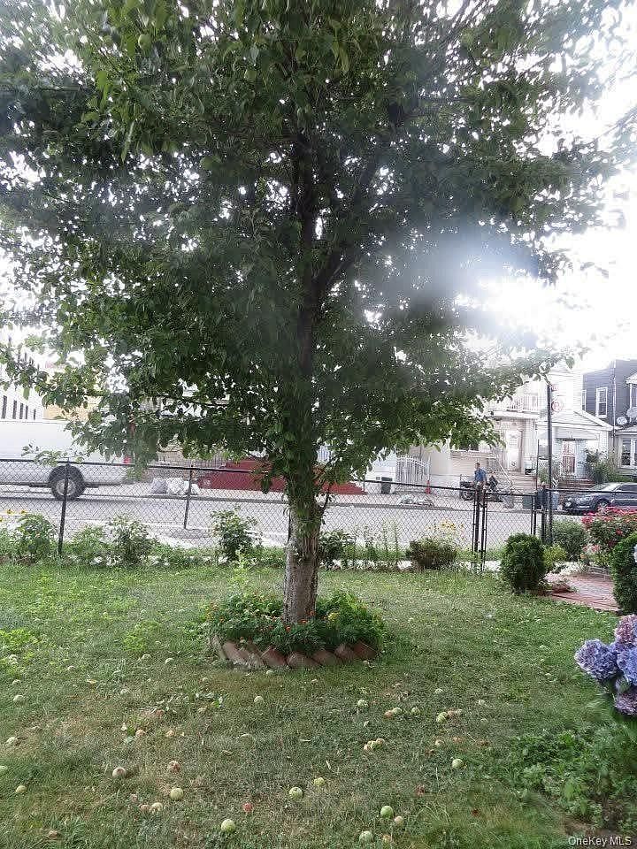 132-06 Metropolitan Avenue