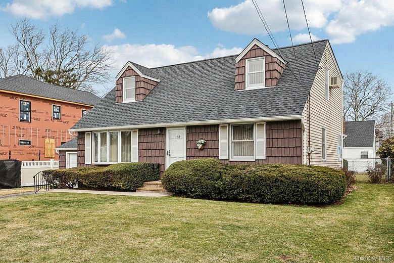 132 Albertson Parkway