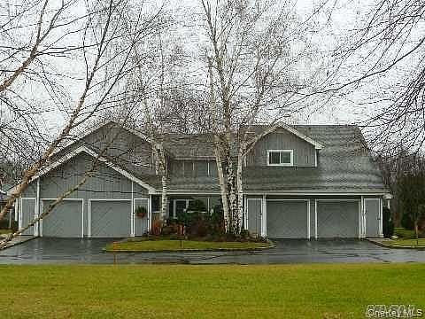 132 Captains Court