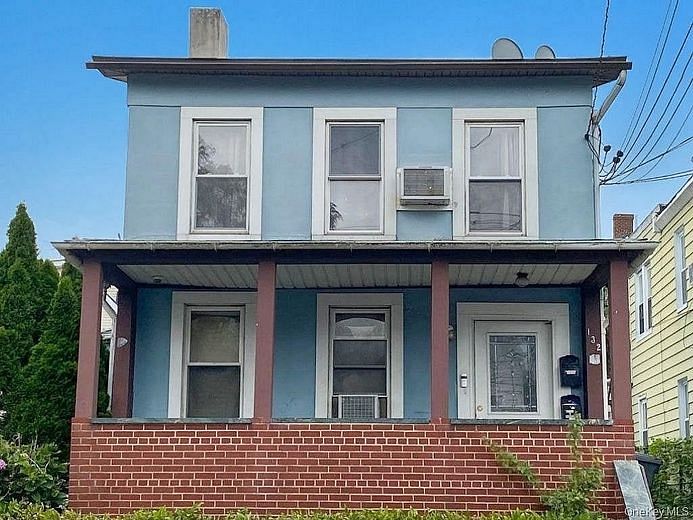 132 N 6th Avenue