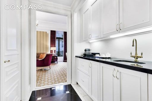 Image 1 of 11 for 2 East 55th Street #815W17 in Manhattan, NEW YORK, NY, 10022