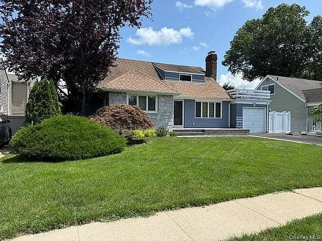 1321 Surrey Lane