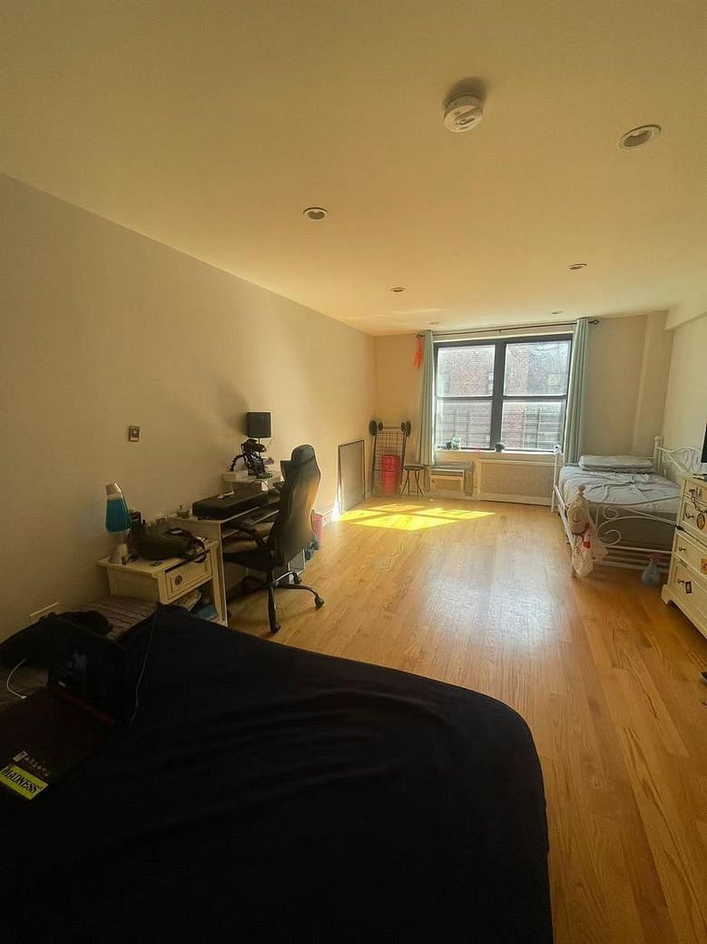 133-17 Sanford Avenue #4N