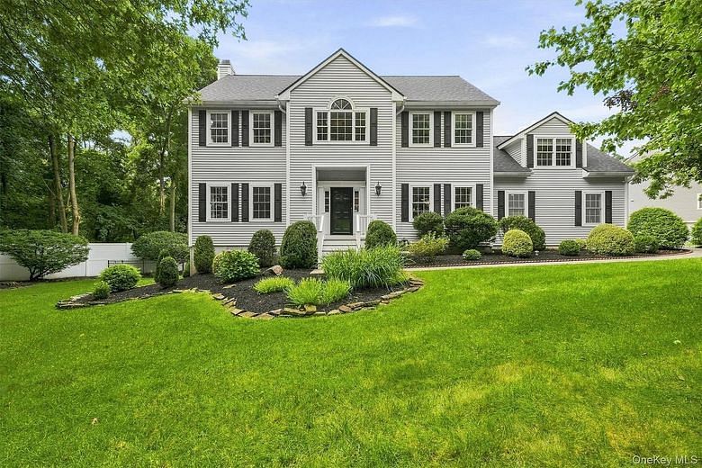 133 Scenic Drive W