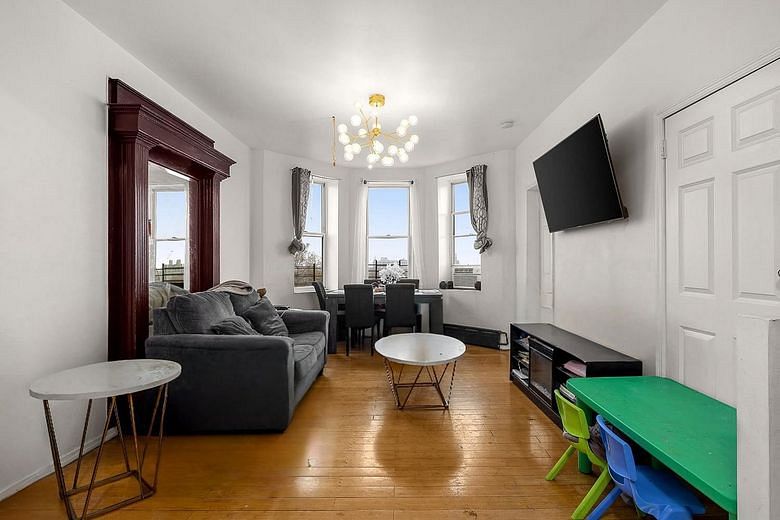 133 Sunnyside Avenue