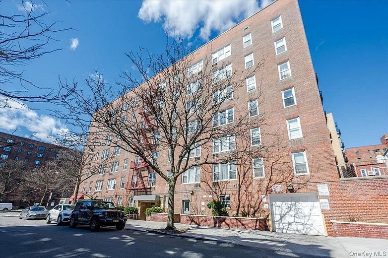 1332 Metropolitan Avenue #4K