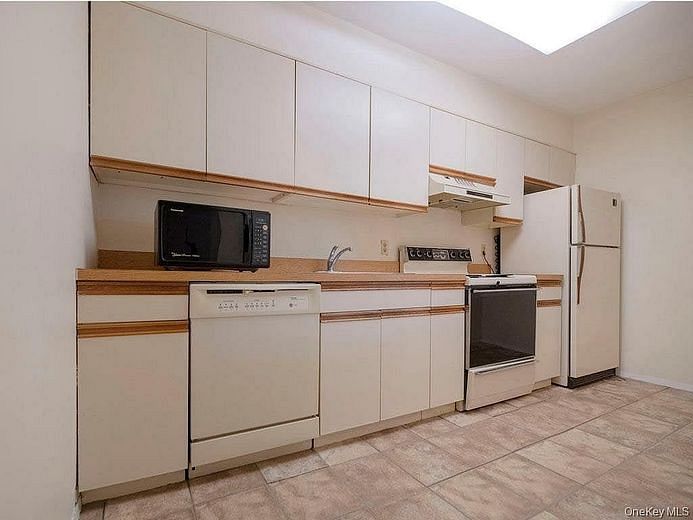 1337 Broadway #L10