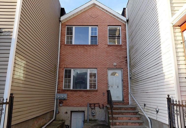 1338 Park Place