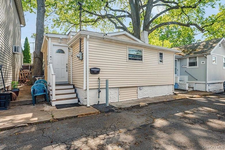 133B Edgewater Park #133B