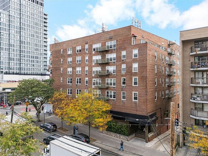 134-54 Maple Avenue #3W