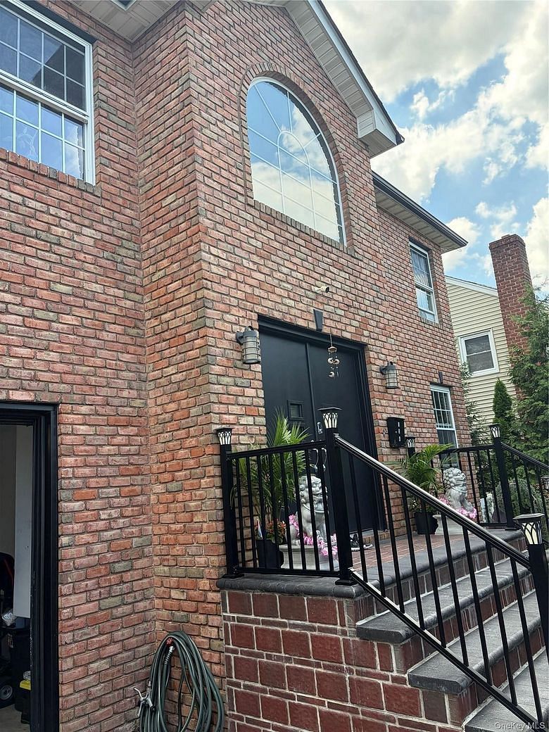 134 Park Ave New Hyde Park