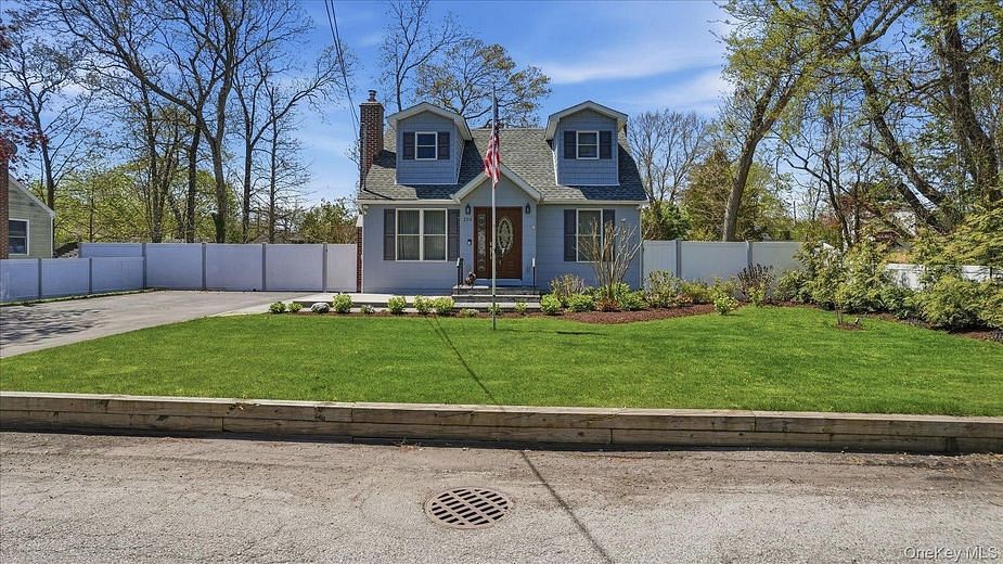 134 Washington Drive