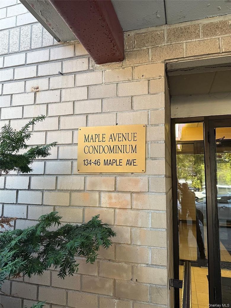 13446 Maple Avenue #1C