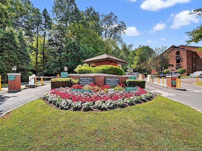 1348 Midland Avenue #5M