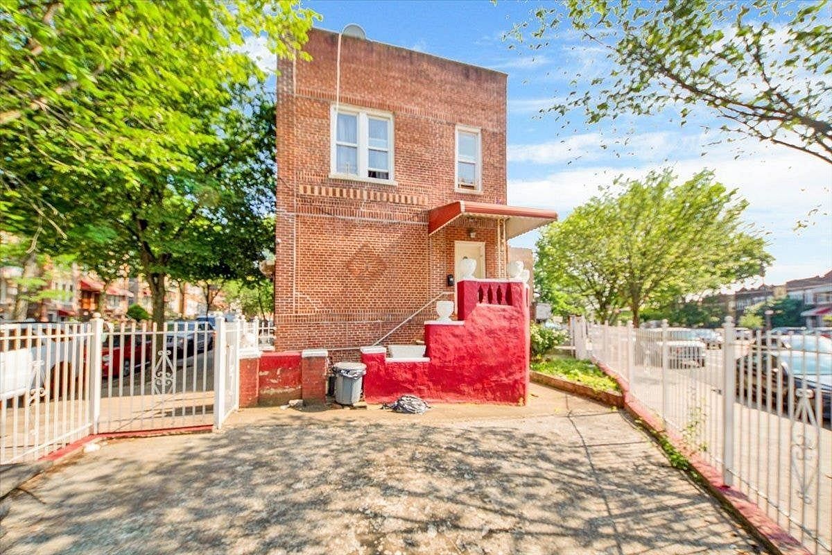 Image 1 of 38 for 1349 Elder Avenue in Bronx, New York, NY, 10472