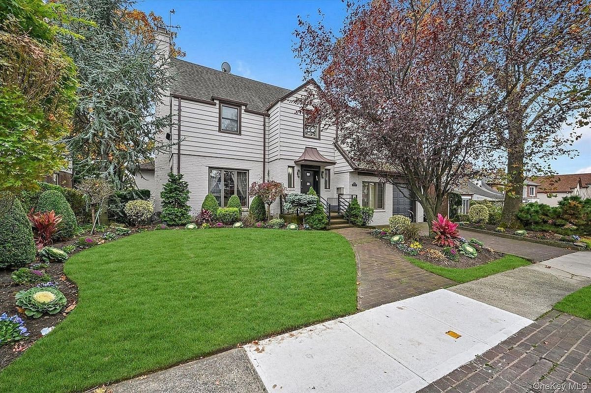 Image 1 of 30 for 135-34 78th Drive in Queens, New York, NY, 11367