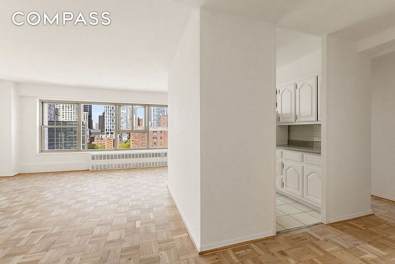 135 Ashland Place #16C