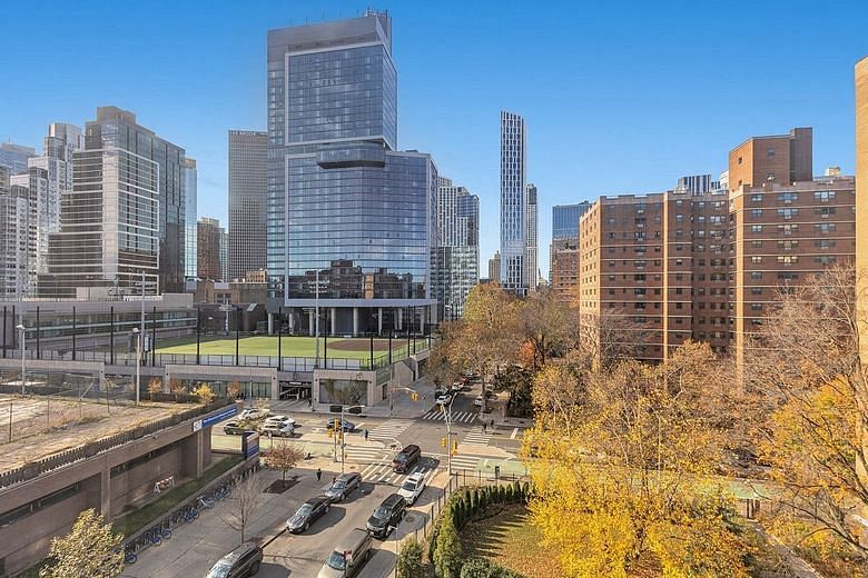 135 Ashland Place #8B