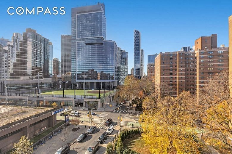 135 Ashland Place #8B